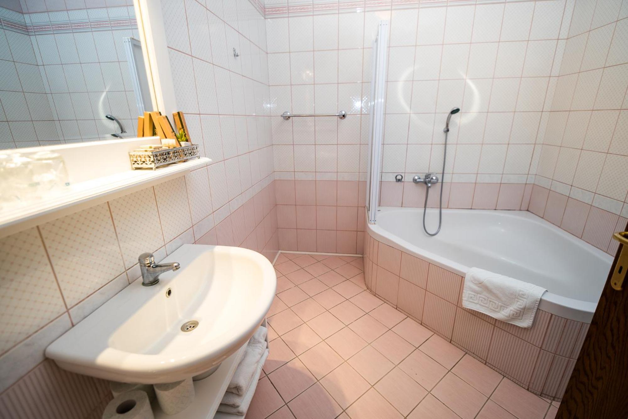 Splavar Rooms Brežice Szoba fotó